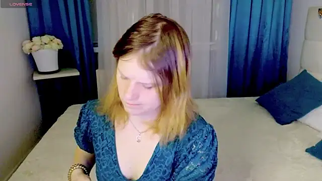 Kathlyn  Heath online show from February 8, 11:52 am