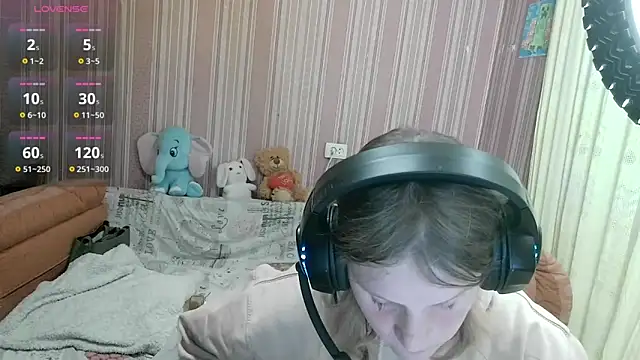 Kathlyn  Heath online show from May 26, 6:39 pm