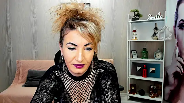 Cassandra Hotty online show from March 4, 4:38 am
