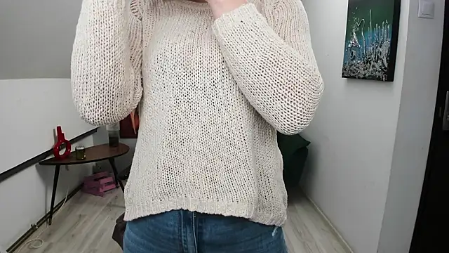 Cassandra Hotty online show from March 7, 4:08 am