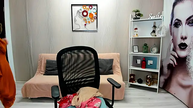 Cassandra Hotty online show from March 6, 4:41 am