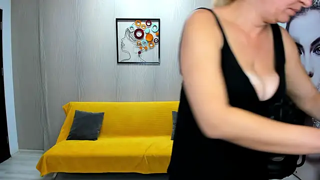 Cassandra Hotty online show from September 29, 3:13 am