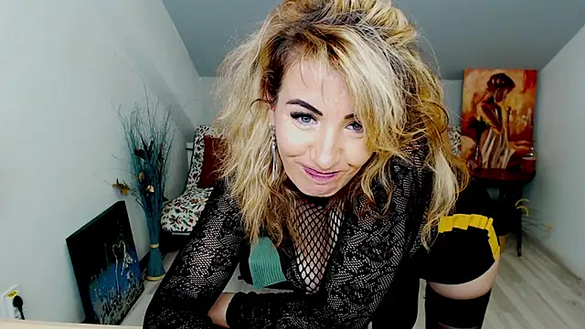 Cassandra Hotty online show from February 28, 11:03 am