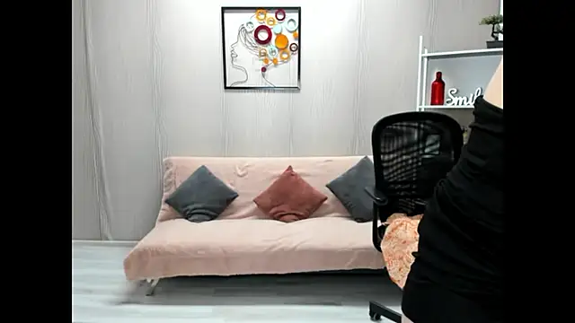 Snapshot of Cassandra_Hotty chatting on December 2, 4:25 am Cassandra Hotty online show from December 2, 4:25 am