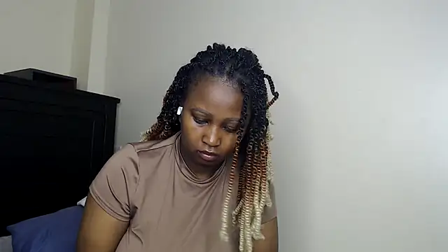 NIKKIE LOVE online show from March 12, 8:18 am