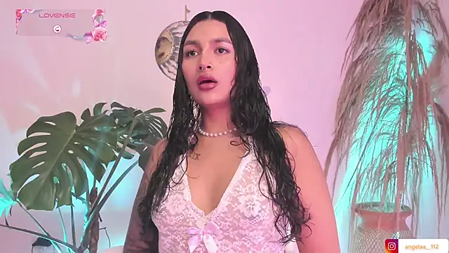 Snapshot of Anngel_1 chatting on October 30, 5:21 pm Anngel 1 online show from October 30, 5:21 pm