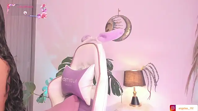 Snapshot of Anngel_1 chatting on November 6, 3:49 pm Anngel 1 online show from November 6, 3:49 pm