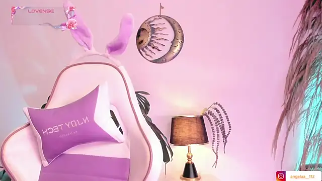 Snapshot of Anngel_1 chatting on November 4, 4:44 pm Anngel 1 online show from November 4, 4:44 pm