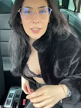 Lilith  D online show from February 17, 1:30 pm