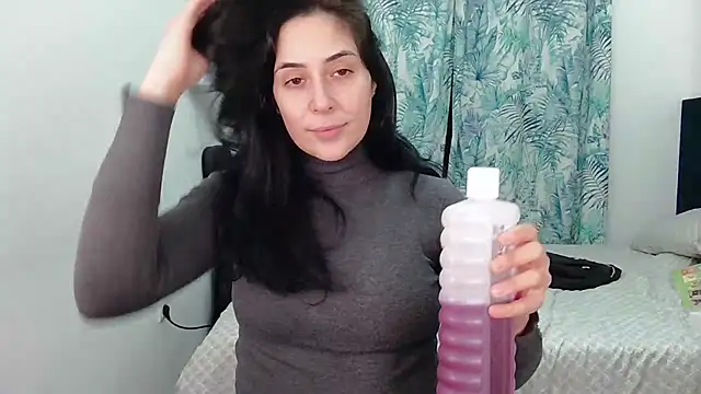 Lilith  D online show from December 17, 2:44 pm