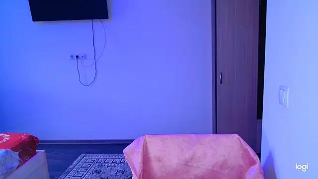 Snapshot of freyyamore1 chatting on February 5, 6:31 am freyyamore1 online show from February 5, 6:31 am