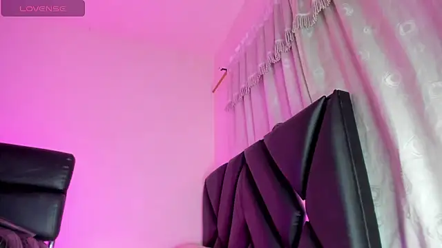 Snapshot of stephany_doll_ chatting on October 23, 4:11 am stephany doll online show from October 23, 4:11 am