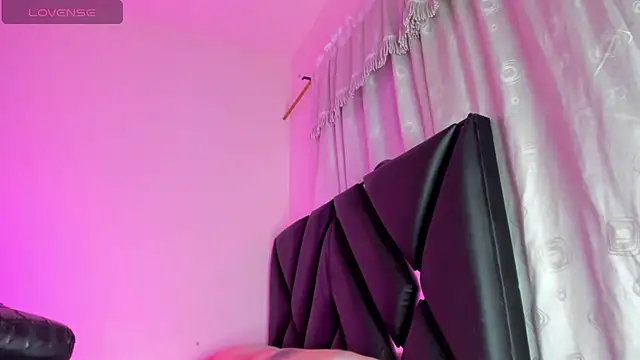 Snapshot of stephany_doll_ chatting on November 4, 4:05 am stephany doll online show from November 4, 4:05 am