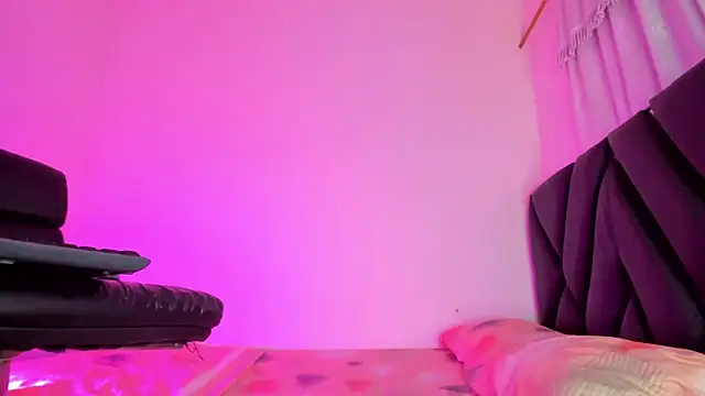 Snapshot of stephany_doll_ chatting on January 16, 4:27 am stephany doll online show from January 16, 4:27 am