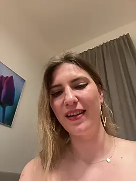 Snapshot of secretcrazy69 chatting on February 26, 12:09 am secretcrazy69 online show from February 26, 12:09 am