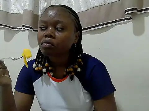 maggyjan online show from February 9, 11:58 pm