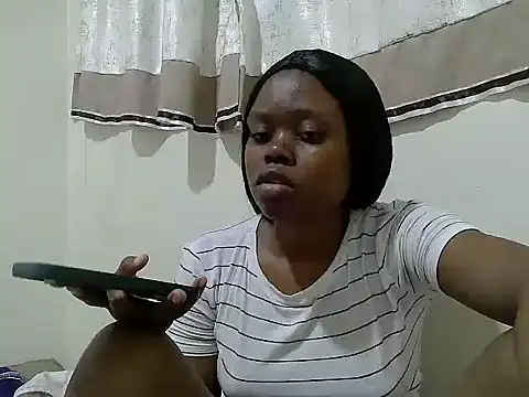 Snapshot of maggyjan chatting on November 2, 2:55 pm maggyjan online show from November 2, 2:55 pm