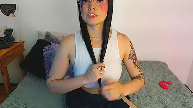 Snapshot of Isa_Maiden1 chatting on October 11, 3:24 pm Isa Maiden1 online show from October 11, 3:24 pm