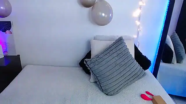 Isa Maiden1 online show from March 13, 4:23 pm