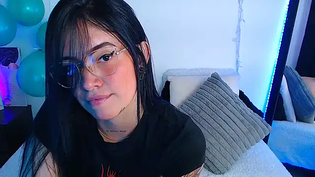 Isa Maiden1 online show from March 19, 4:40 pm