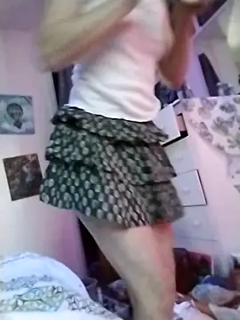 Snapshot of cammyquart chatting on March 16, 12:56 am cammyquart online show from March 16, 12:56 am