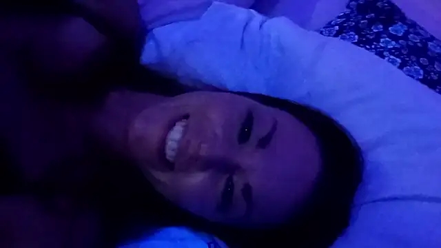 Snapshot of cammyquart chatting on November 24, 2:22 am cammyquart online show from November 24, 2:22 am