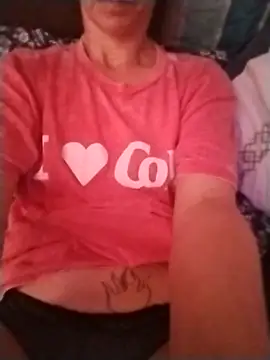 Snapshot of cammyquart chatting on February 18, 5:42 am cammyquart online show from February 18, 5:42 am