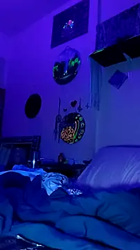 Snapshot of cammyquart chatting on November 27, 1:28 am cammyquart online show from November 27, 1:28 am