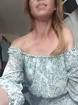 Snapshot of cammyquart chatting on October 26, 5:46 pm cammyquart online show from October 26, 5:46 pm