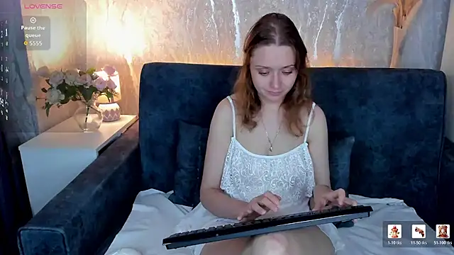 Linda Bryant online show from July 14, 2:05 am
