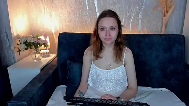 Linda Bryant online show from July 14, 1:05 am