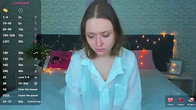 Snapshot of Linda_Bryant chatting on February 1, 12:18 am Linda Bryant online show from February 1, 12:18 am