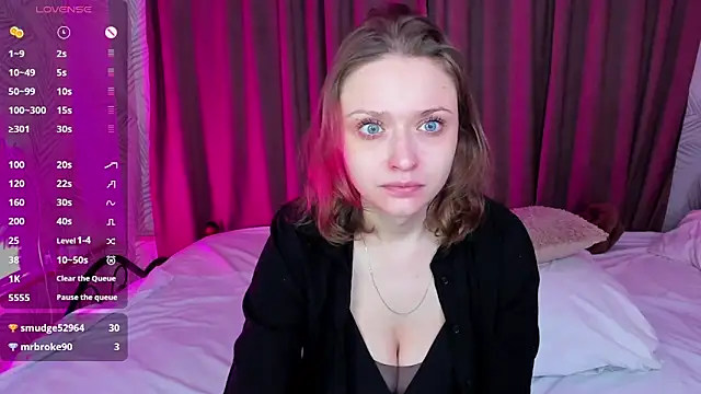 Snapshot of Linda_Bryant chatting on February 17, 11:54 pm Linda Bryant online show from February 17, 11:54 pm