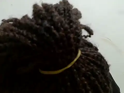 prettybeee online show from October 12, 1:51 am