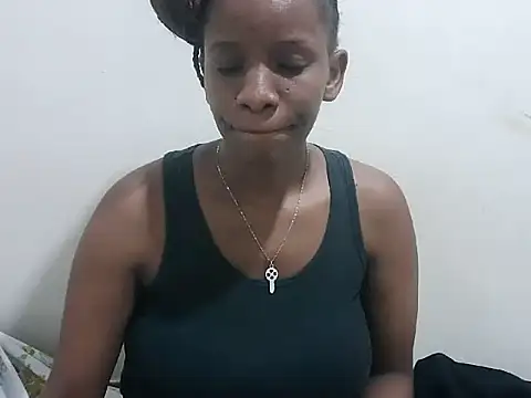 prettybeee online show from March 6, 11:55 pm