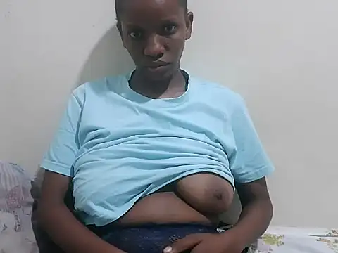 prettybeee online show from March 30, 10:55 pm