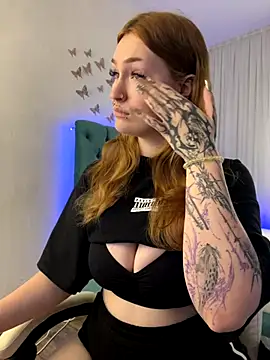 Snapshot of _Chlo__e chatting on September 10, 10:36 am Chlo e online show from September 10, 10:36 am