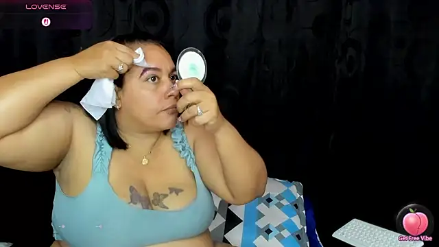 Snapshot of Sofie-Storm chatting on February 23, 5:57 pm Sofie-Storm online show from February 23, 5:57 pm