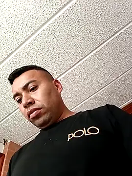 Diego leon27 online show from April 24, 8:00 pm