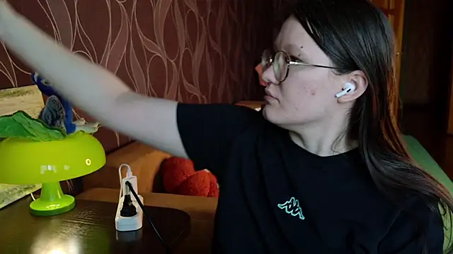 MiriamOr online show from March 11, 9:03 am