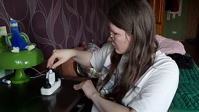 MiriamOr online show from April 17, 8:06 am