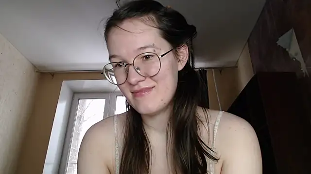 Snapshot of MiriamOr chatting on February 27, 10:33 am MiriamOr online show from February 27, 10:33 am