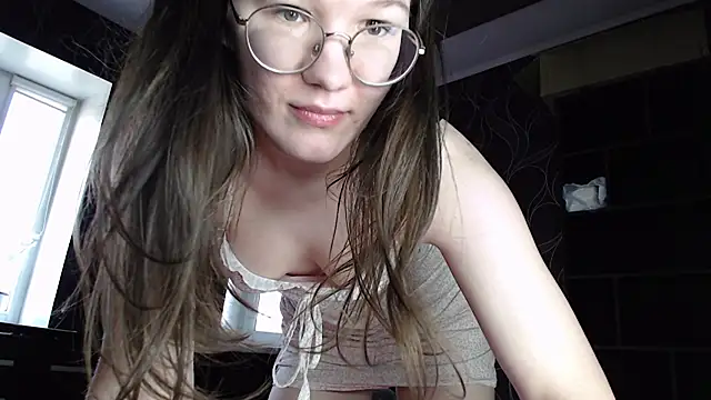 Snapshot of MiriamOr chatting on March 11, 10:51 am MiriamOr online show from March 11, 10:51 am