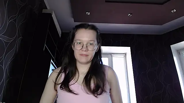 Snapshot of MiriamOr chatting on March 21, 11:12 am MiriamOr online show from March 21, 11:12 am