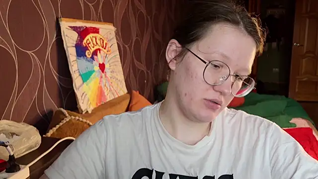 Snapshot of MiriamOr chatting on November 14, 7:12 am MiriamOr online show from November 14, 7:12 am