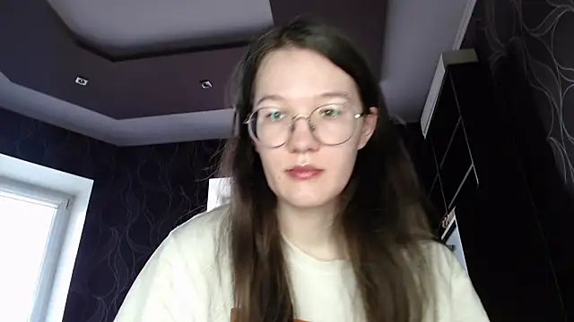 Snapshot of MiriamOr chatting on March 10, 8:39 am MiriamOr online show from March 10, 8:39 am