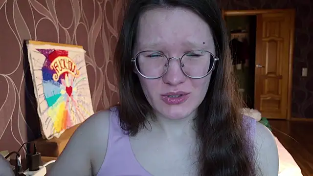 Snapshot of MiriamOr chatting on November 13, 7:01 am MiriamOr online show from November 13, 7:01 am