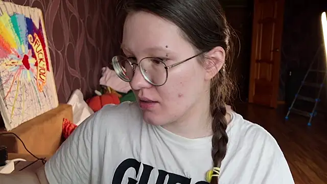 Snapshot of MiriamOr chatting on November 16, 7:35 am MiriamOr online show from November 16, 7:35 am