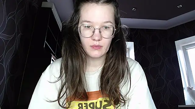 Snapshot of MiriamOr chatting on March 11, 7:46 am MiriamOr online show from March 11, 7:46 am