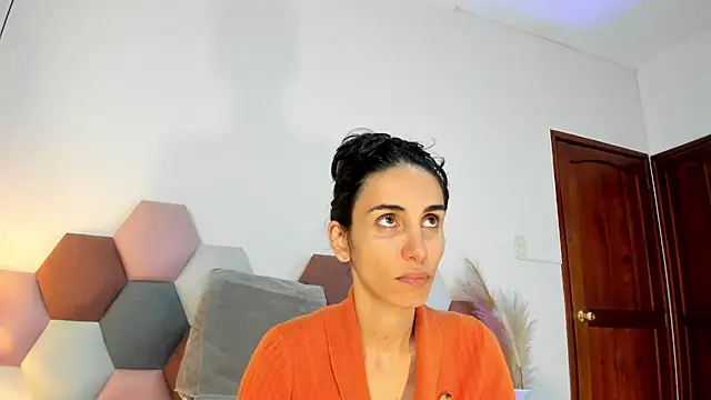 Nina Cavaali online show from November 30, 2:29 pm